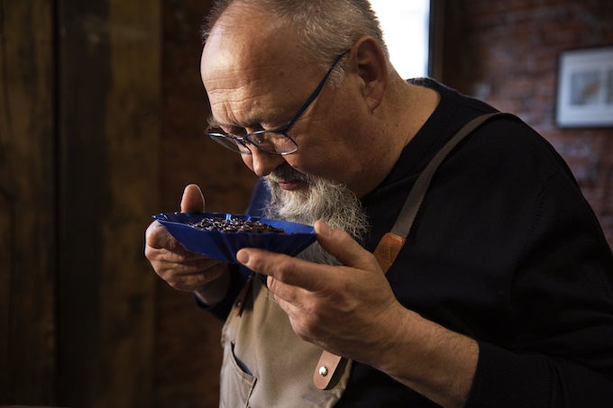 210420 EIL Portra et Freddy Bohnen riechen 680px